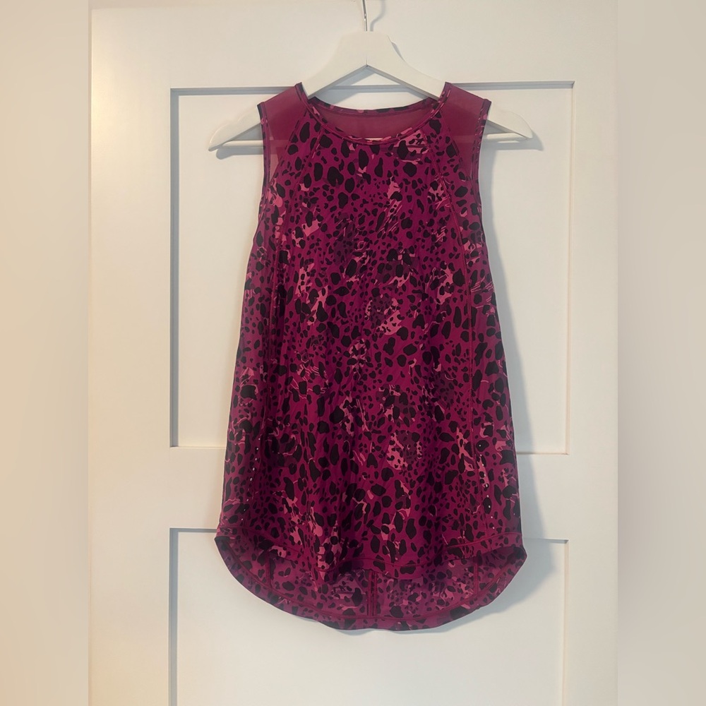 lululemon Sculpt Tank Top in Cheetah Camo Magenta Purple Multi. Size 6